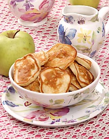 Thick pancakes with apples