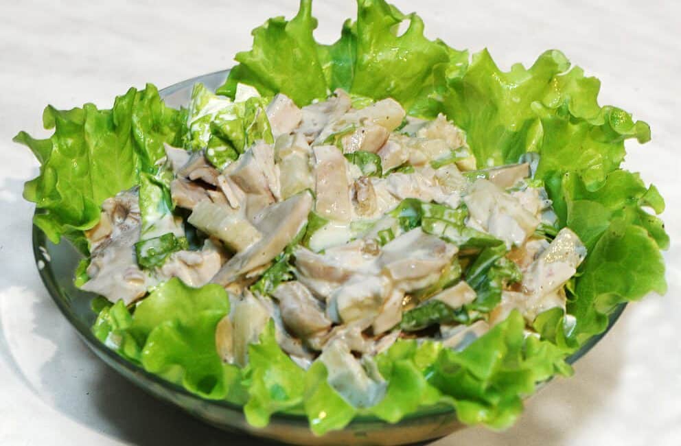 Chicken and mushroom salad