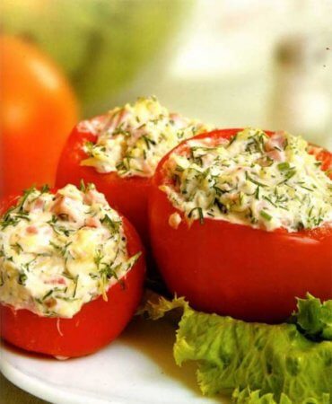 Tomatoes stuffed with carrot