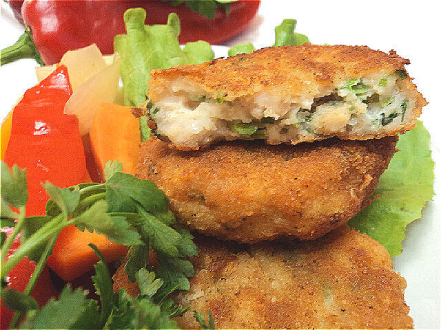 Fish cutlets with vegetables