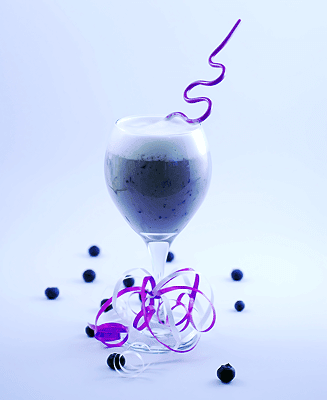 Milk cocktail with bog bilberry and banana