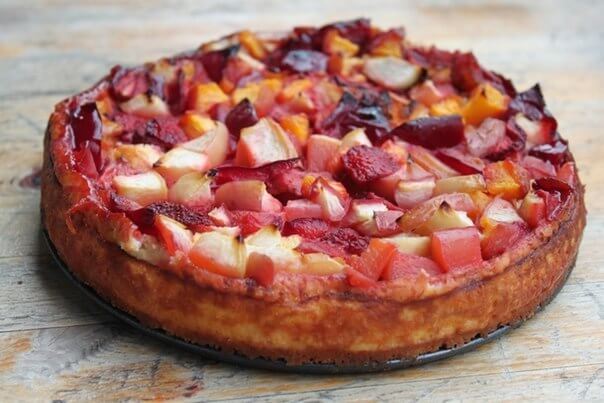 Pizza with strawberry, plum, and peach filling