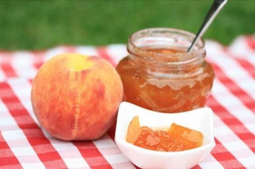 Peach jelly with nuts