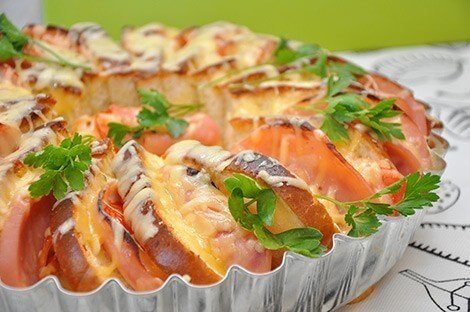 Tomato, ham, and cheese appetizer
