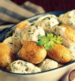New potatoes with sour cream