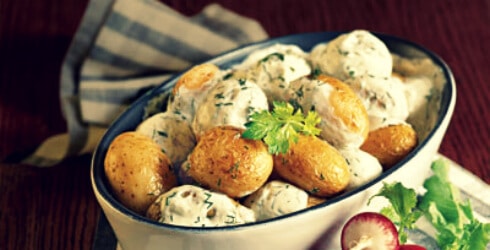 Baby potatoes with garlic