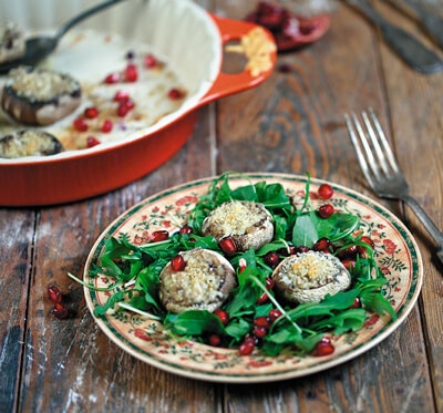 Stuffed champignons with walnuts and cheese
