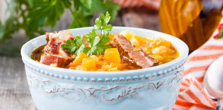 Potato soup with spareribs and beans