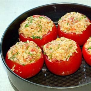 Tomatoes stuffed with eggs and carrot