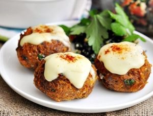 Carrot cutlets with raisins and stewed apples