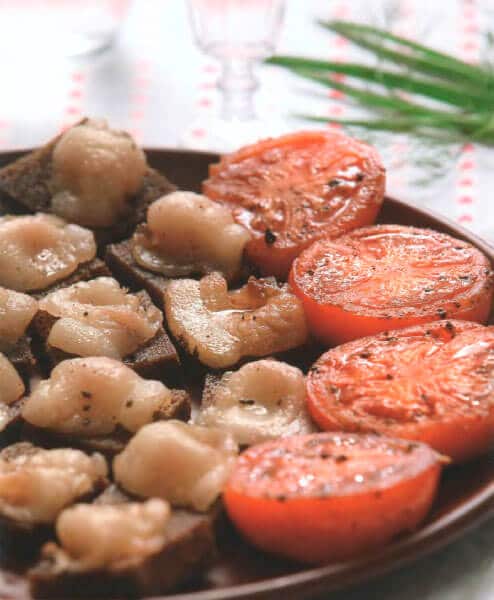 Tomatoes with parched salo