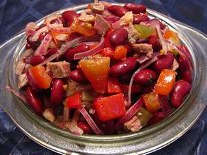 Salad with beans, pepper, tomato and carrot