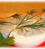 Stuffed Eggs with Chicken Liver