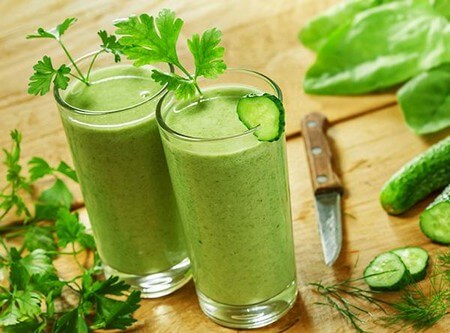 Cucumber and lettuce smoothie