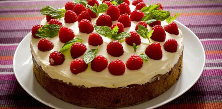 Cake ‘Raspberry Heart’