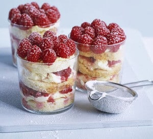 Raspberry and Sponge Cake Dessert