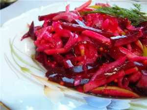 Carrot and beetroot salad with lemon oil dressing