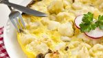 Omelette with cauliflower and mushrooms