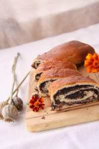 Poppy seed roll with walnuts and raisins filling