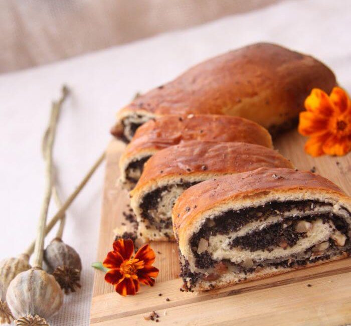 Poppy seed roll with walnuts and raisins filling
