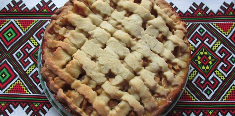 Apple Cinnamon Pie