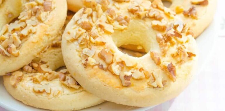 Shortbread Rings Topped with Peanuts