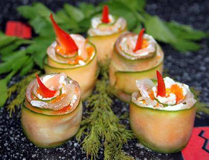 Vegetable and salmon appetizer ‘Candles’