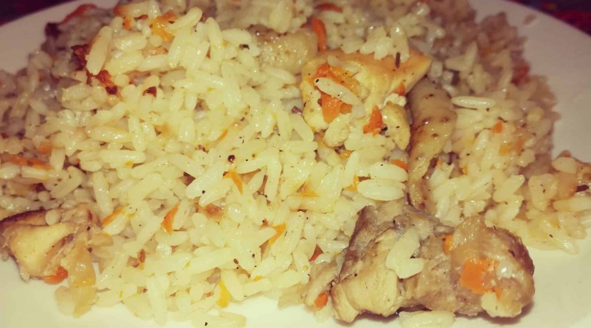 Chicken pilaf with carrot and onion