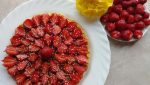Strawberry pie with oatmeal crust