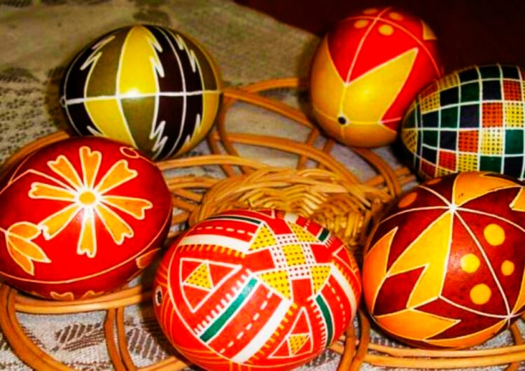 Pysanky Designs in Gucci Fashion – Ukrainian-Polish Center