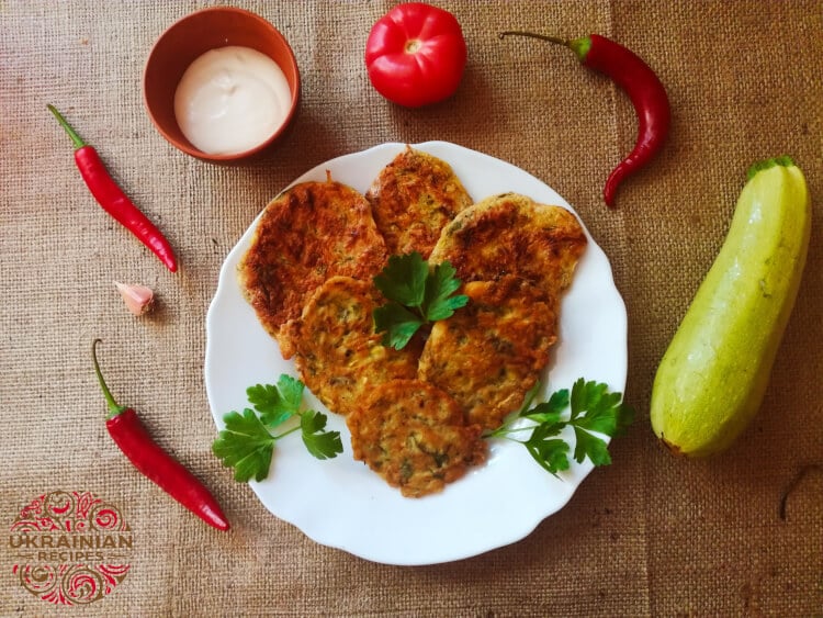 Zucchini fritters with herbs and garlic