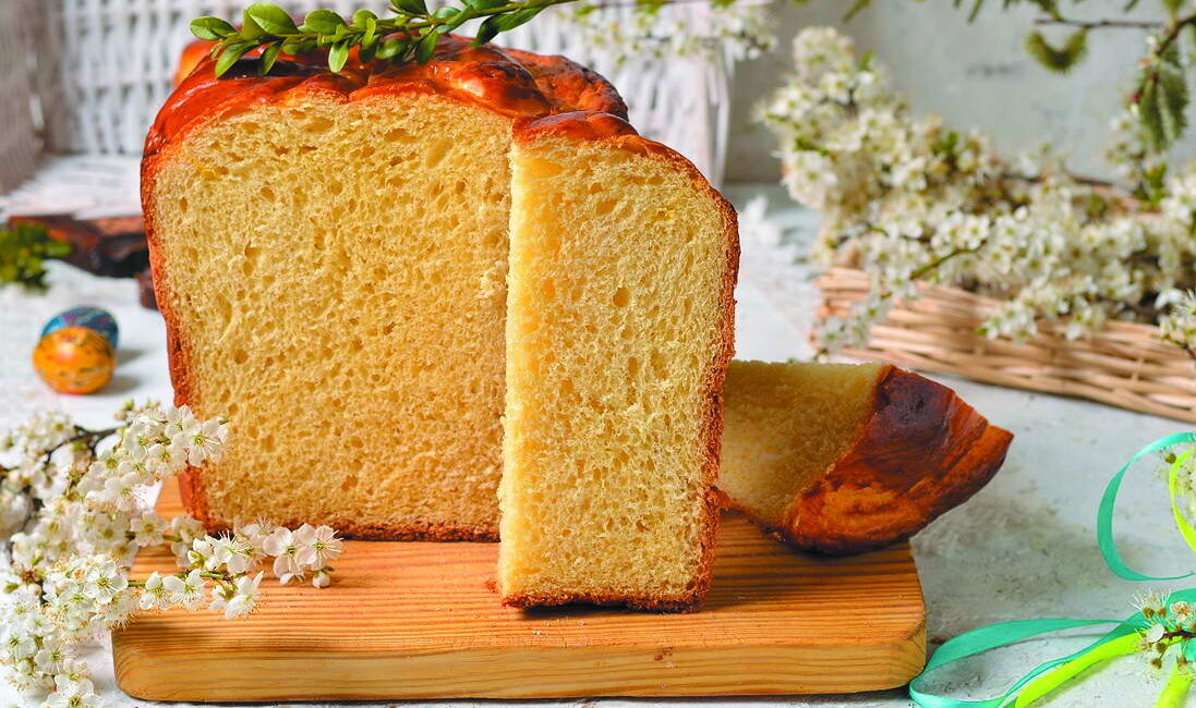 Easter paska (Ukrainian Easter bread)